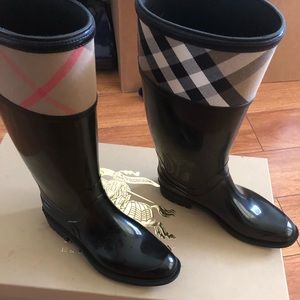 Burberry rainboots